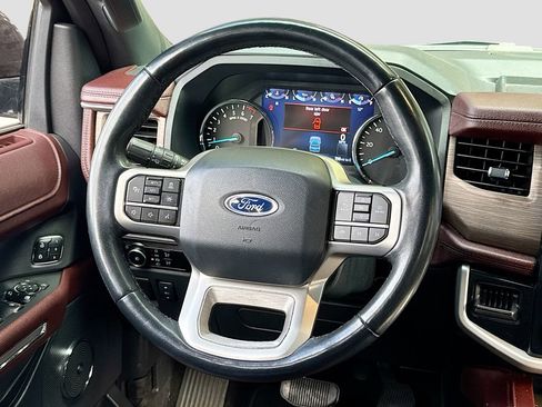 Used 2024 Ford Expedition Limited AWD/4WD image 17