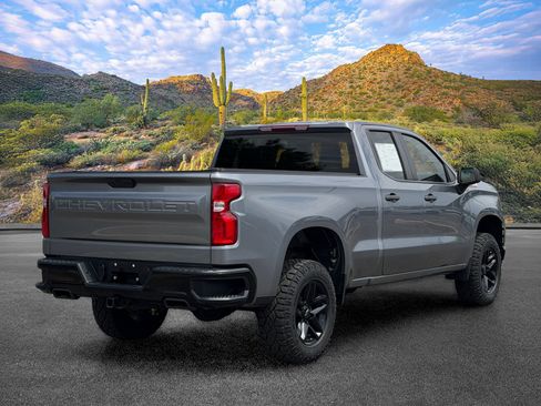Used 2019 Chevrolet Silverado 1500 Custom Trail Boss w/ Custom Convenience Package AWD/4WD image 4