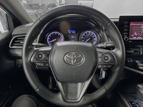 Used 2023 Toyota Camry SE image 18