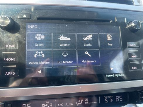 Used 2017 Subaru Outback 2.5i Premium image 30