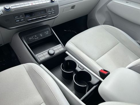 Used 2024 Hyundai Kona SEL FWD image 18