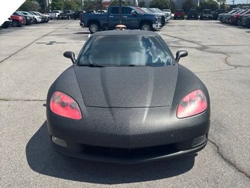 Used 2010 Chevrolet Corvette Coupe w/ 1LT RWD image 2