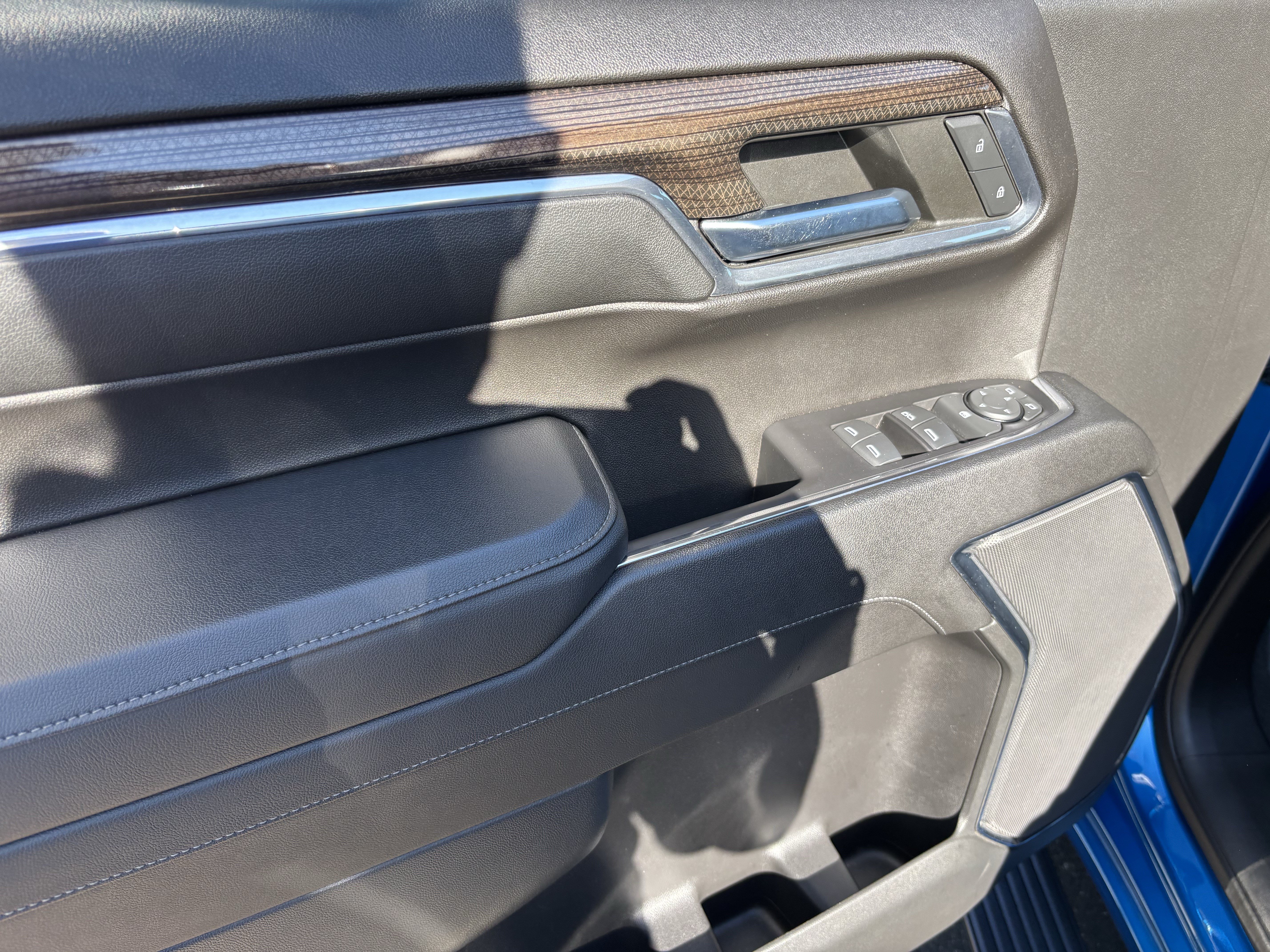 Used 2023 Chevrolet Silverado 1500 RST AWD/4WD image 14