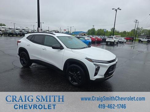 Used 2024 Chevrolet Trax ACTIV FWD image 9
