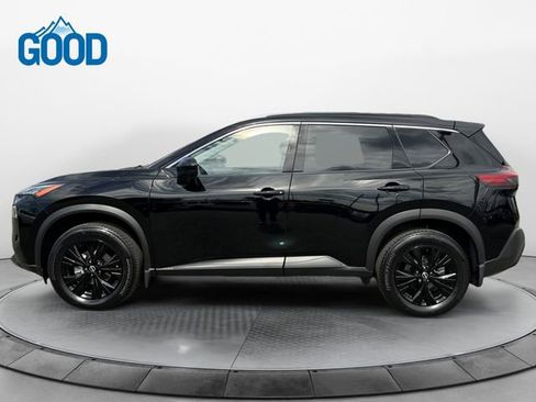 Used 2023 Nissan Rogue SV w/ SV Premium B Package image 2