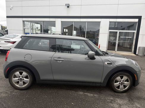 Used 2021 MINI Cooper 2-Door Hardtop FWD image 3
