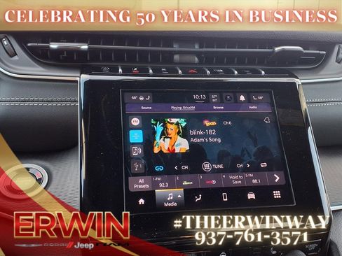 New 2025 Jeep Grand Cherokee Altitude w/ Trailer Tow Package image 10