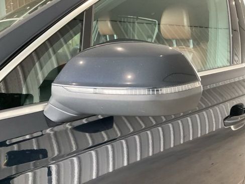 Used 2018 Audi Q7 3.0T Prestige w/ Prestige Package AWD/4WD image 3