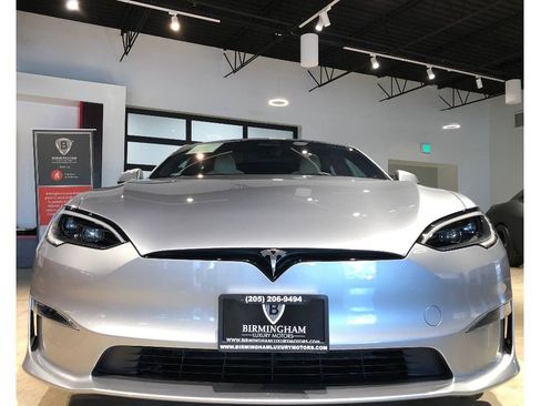 Used 2024 Tesla Model S image 3