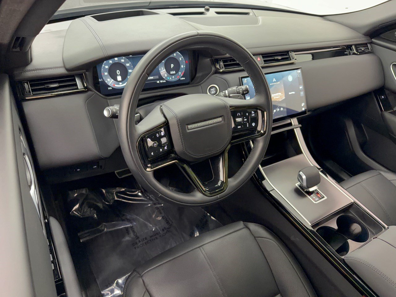 Certified 2026 Land Rover Range Rover Velar Dynamic SE AWD/4WD image 4