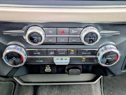 Used 2025 Ford F150 XLT w/ Equipment Group 301A Standard image 16