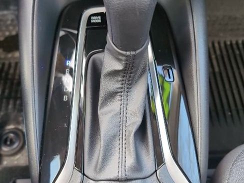 Used 2025 Toyota Corolla LE image 18