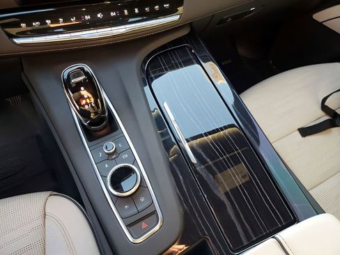 Certified 2023 Cadillac Escalade ESV Sport w/ Touring Package image 40