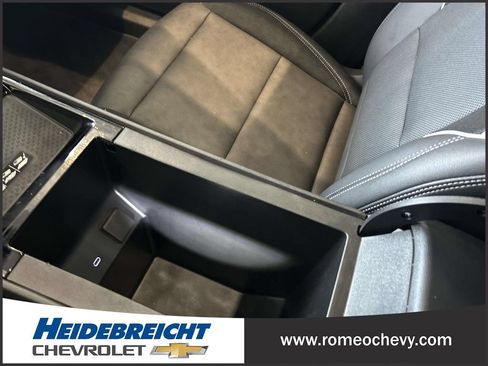 Used 2024 Chevrolet Blazer EV LT AWD/4WD image 25
