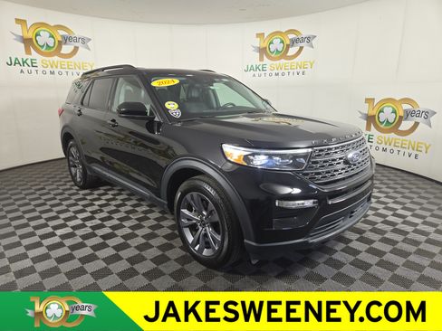 Used 2024 Ford Explorer XLT w/ Equipment Group 202A AWD/4WD image 1