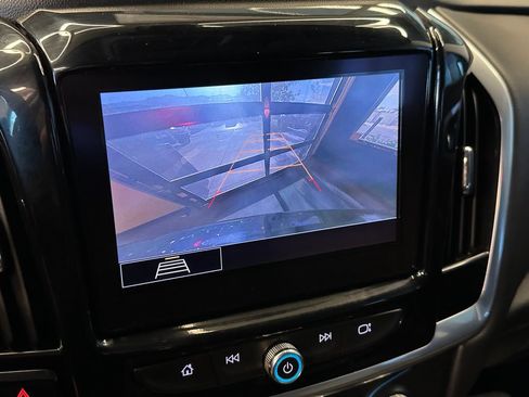 Used 2020 Chevrolet Traverse LT AWD/4WD image 14