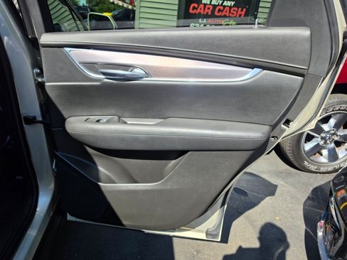 Used 2017 Cadillac XT5 Premium Luxury AWD/4WD image 33