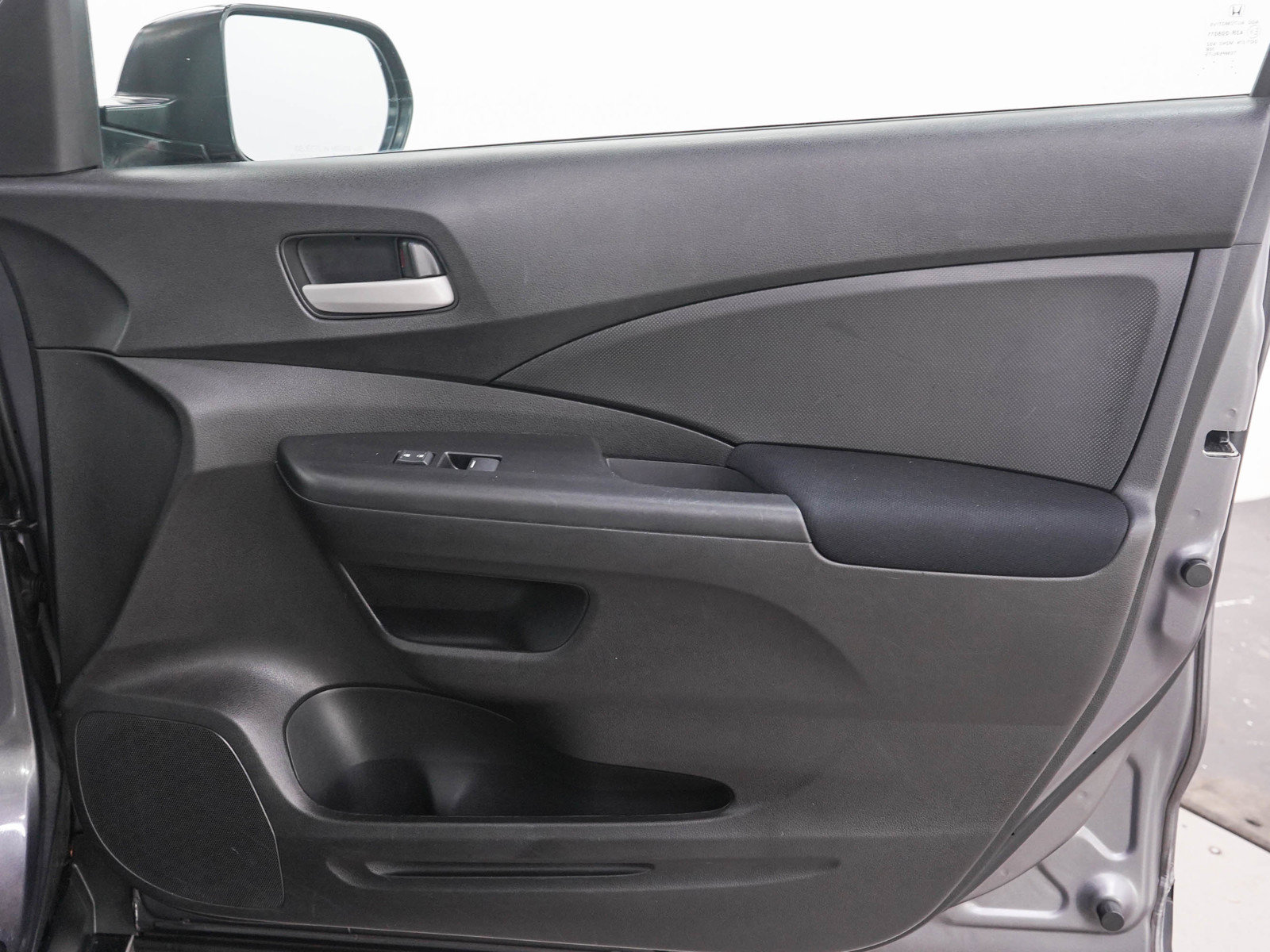Used 2015 Honda CR-V LX image 11