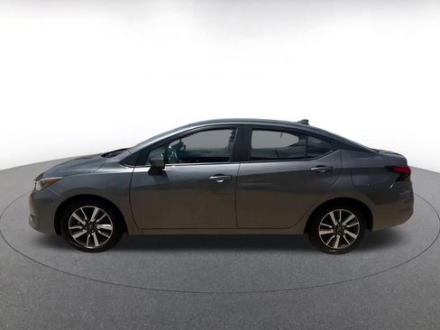 Used 2025 Nissan Versa SV FWD image 9