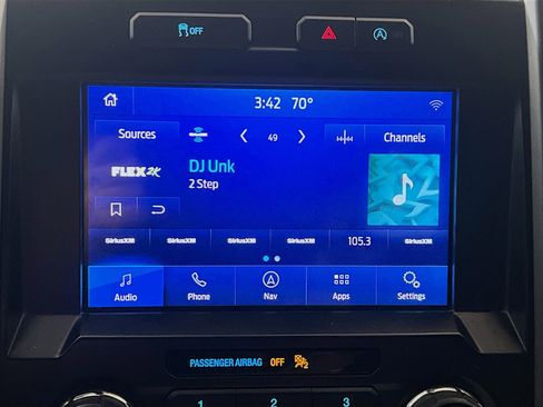 Used 2019 Ford F150 XLT w/ Equipment Group 302A Luxury AWD/4WD image 11