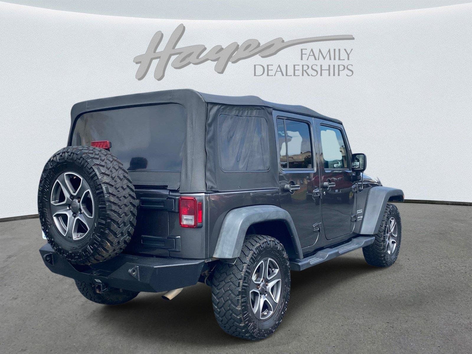 Used 2018 Jeep Wrangler Unlimited Sport S AWD/4WD image 3