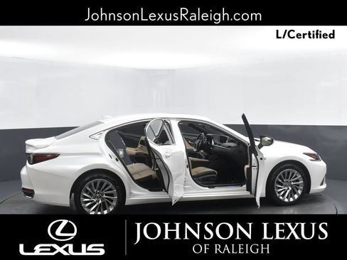 Used 2021 Lexus ES 300h Ultra Luxury w/ Accessory Package 2 FWD image 31