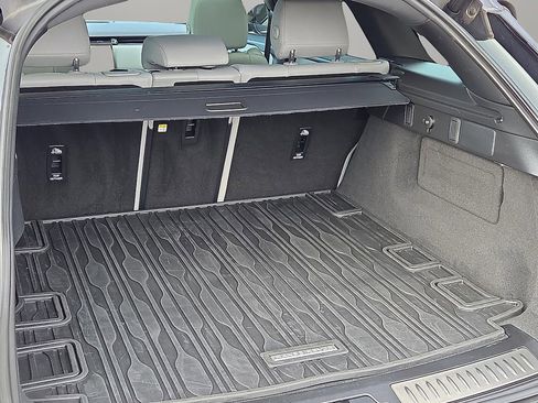 Used 2024 Land Rover Range Rover Velar Dynamic SE image 8