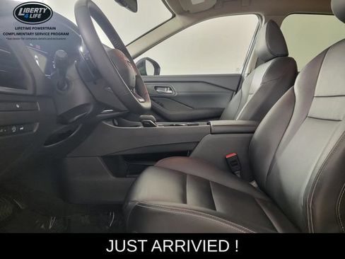 Used 2026 Nissan Rogue SL AWD/4WD image 13