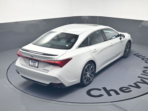 Used 2022 Toyota Avalon Touring w/ Advanced Safety Package image 36