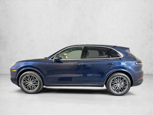 Used 2026 Porsche Cayenne AWD/4WD image 2