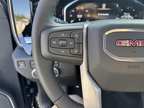 New 2026 GMC Sierra 1500 SLT image 18