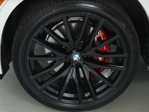 Certified 2024 BMW X5 xDrive40i w/ M Sport Package AWD/4WD image 39
