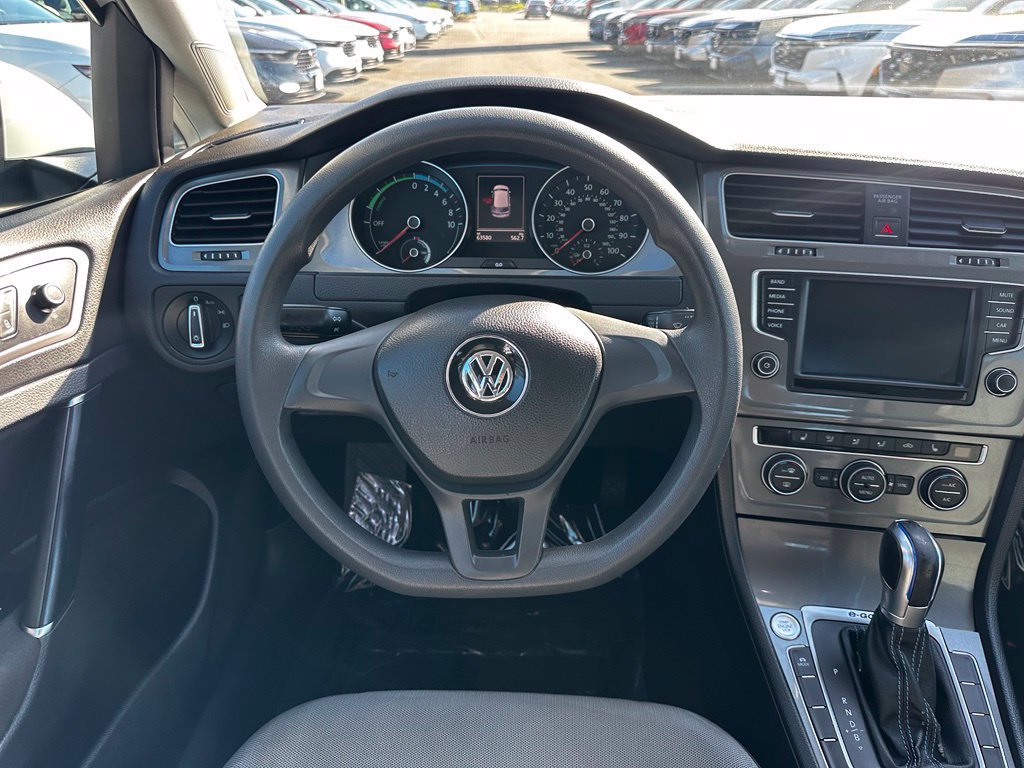Used 2016 Volkswagen e-Golf SE FWD image 19
