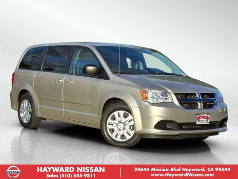 Used 2015 Dodge Grand Caravan SE w/ Quick Order Package 29E SE image 1