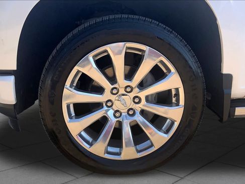 Used 2022 Chevrolet Silverado 1500 High Country w/ LPO, Dark Essentials Package AWD/4WD image 11