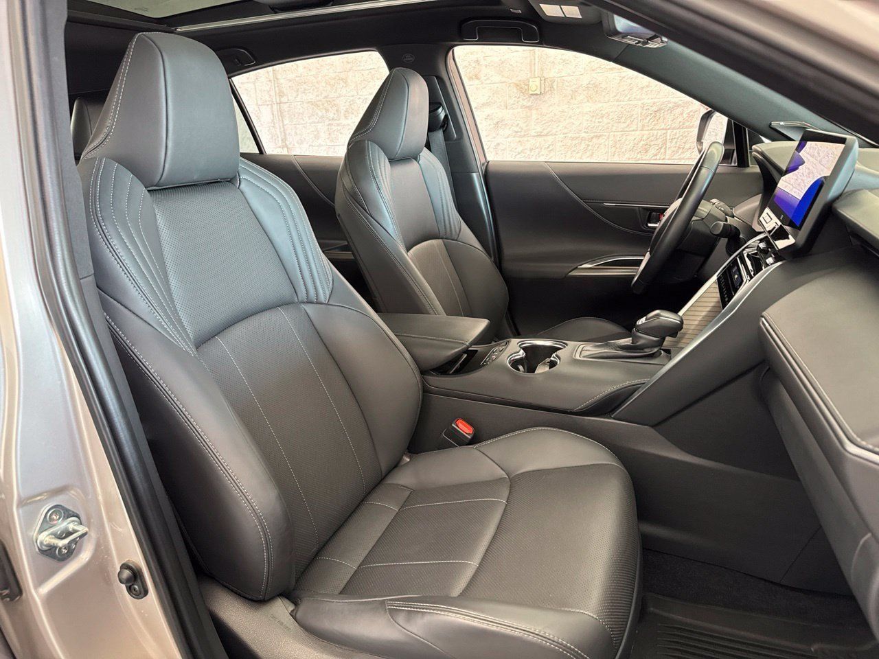 Used 2024 Toyota Venza Limited AWD/4WD image 49