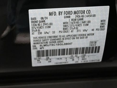 Certified 2025 Lincoln Aviator Reserve w/ Illumination Package AWD/4WD image 39