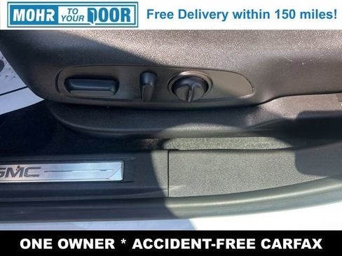 Used 2023 GMC Acadia SLT image 13