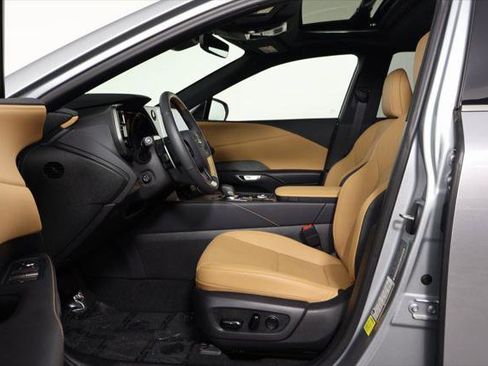 Certified 2025 Lexus RX 350h image 10