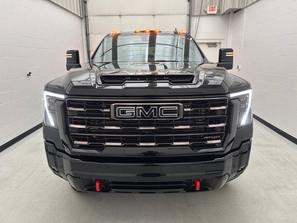 Used 2026 GMC Sierra 2500 AT4X w/ LPO, Black Badging Package AWD/4WD image 2