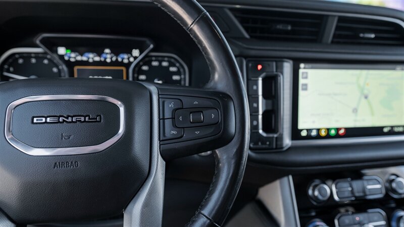 Used 2021 GMC Yukon Denali w/ Denali Ultimate Package AWD/4WD image 30