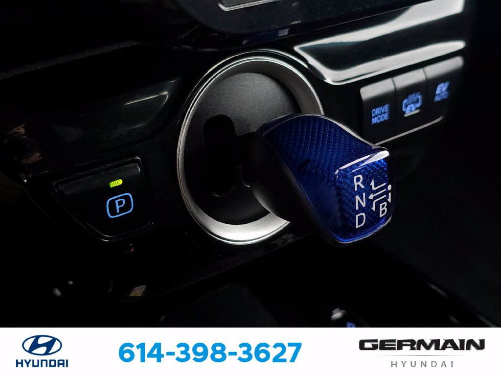 Used 2022 Toyota Prius Prime XLE FWD image 25