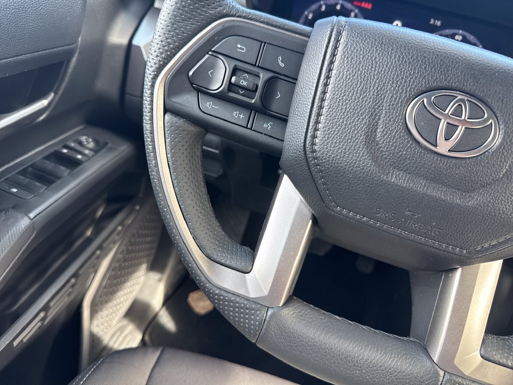 Used 2025 Toyota Tacoma TRD Off-Road AWD/4WD image 26