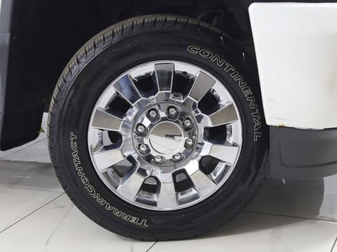 Used 2016 GMC Sierra 2500 Denali w/ Suspension Package, Off-Road AWD/4WD image 15