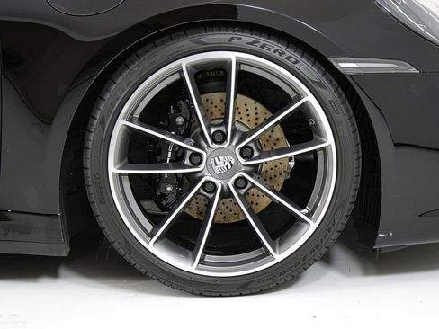 Used 2020 Porsche 911 Carrera RWD image 24