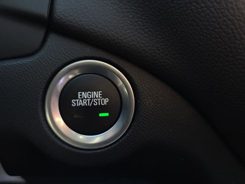 Used 2024 Chevrolet Equinox LT image 31