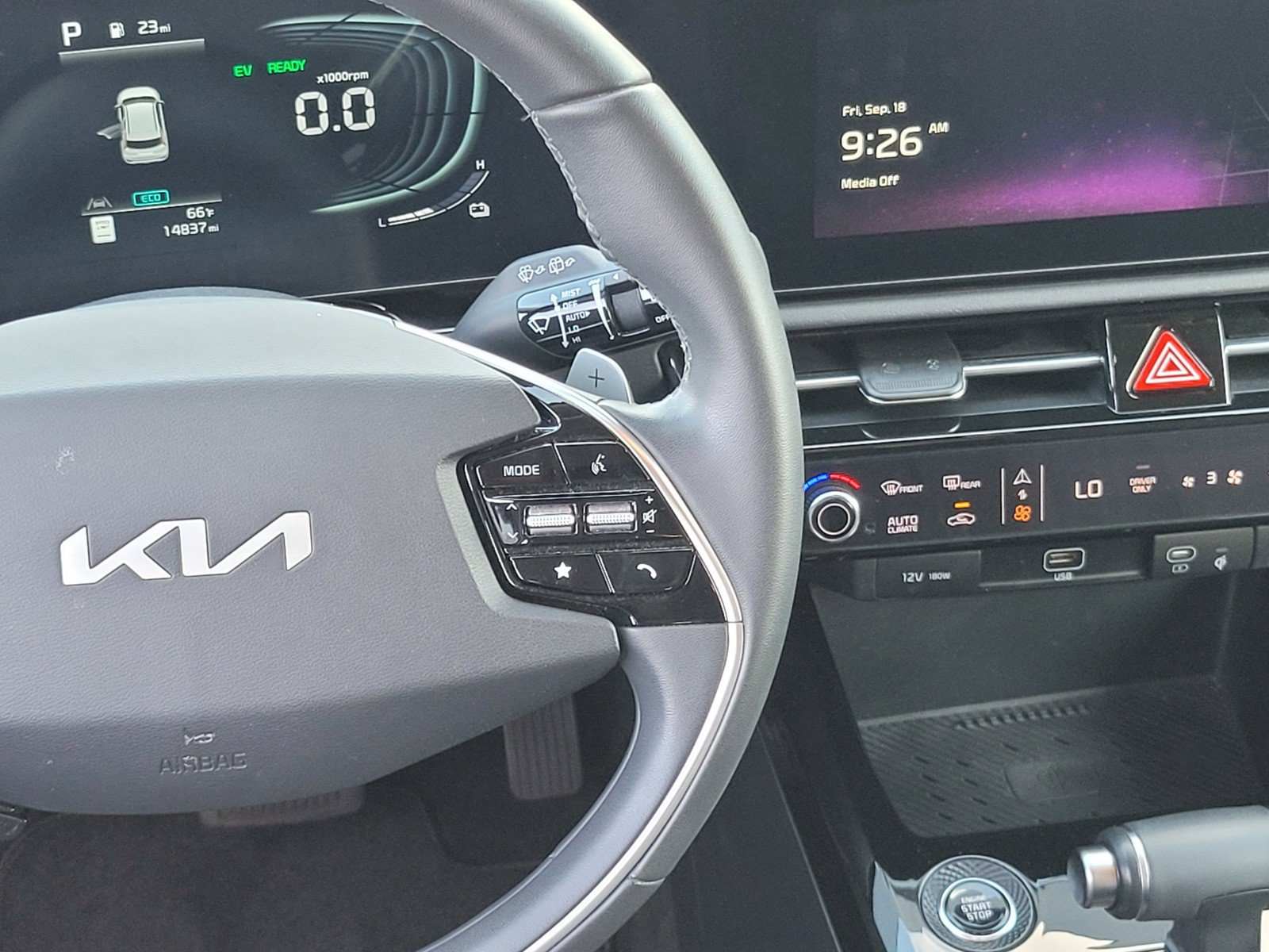 Used 2024 Kia Niro EX FWD image 15