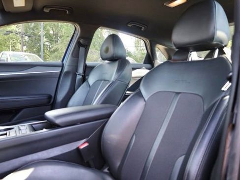 Used 2023 Kia K5 GT-Line image 9
