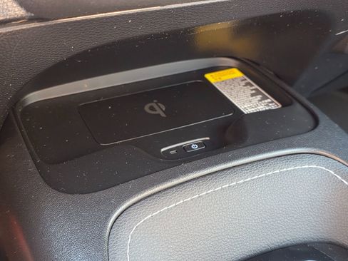 Used 2024 Toyota Corolla SE image 33