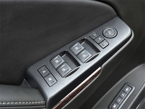 Used 2018 GMC Yukon XL SLT w/ Premium Edition image 26